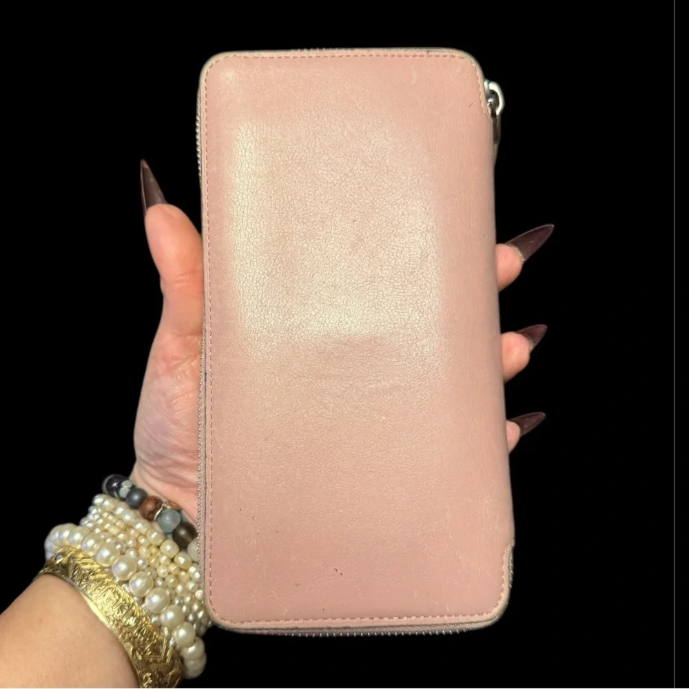 Louis Vuitton Articles De Voyage Veau Soie Lena Calfskin Pink Zippy Wallet